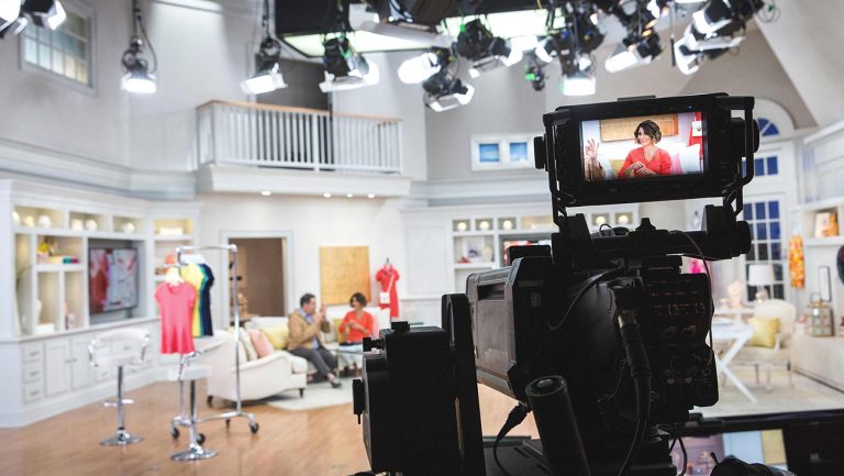 QVC主持人尝试加入SAG-AFTRA，电视购物行业劳动议题浮出水面