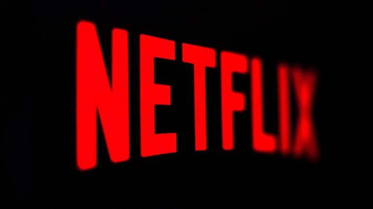 Brad Bird《Ray Gunn》新图与档期公开：Netflix 原创动画押注科幻冒险