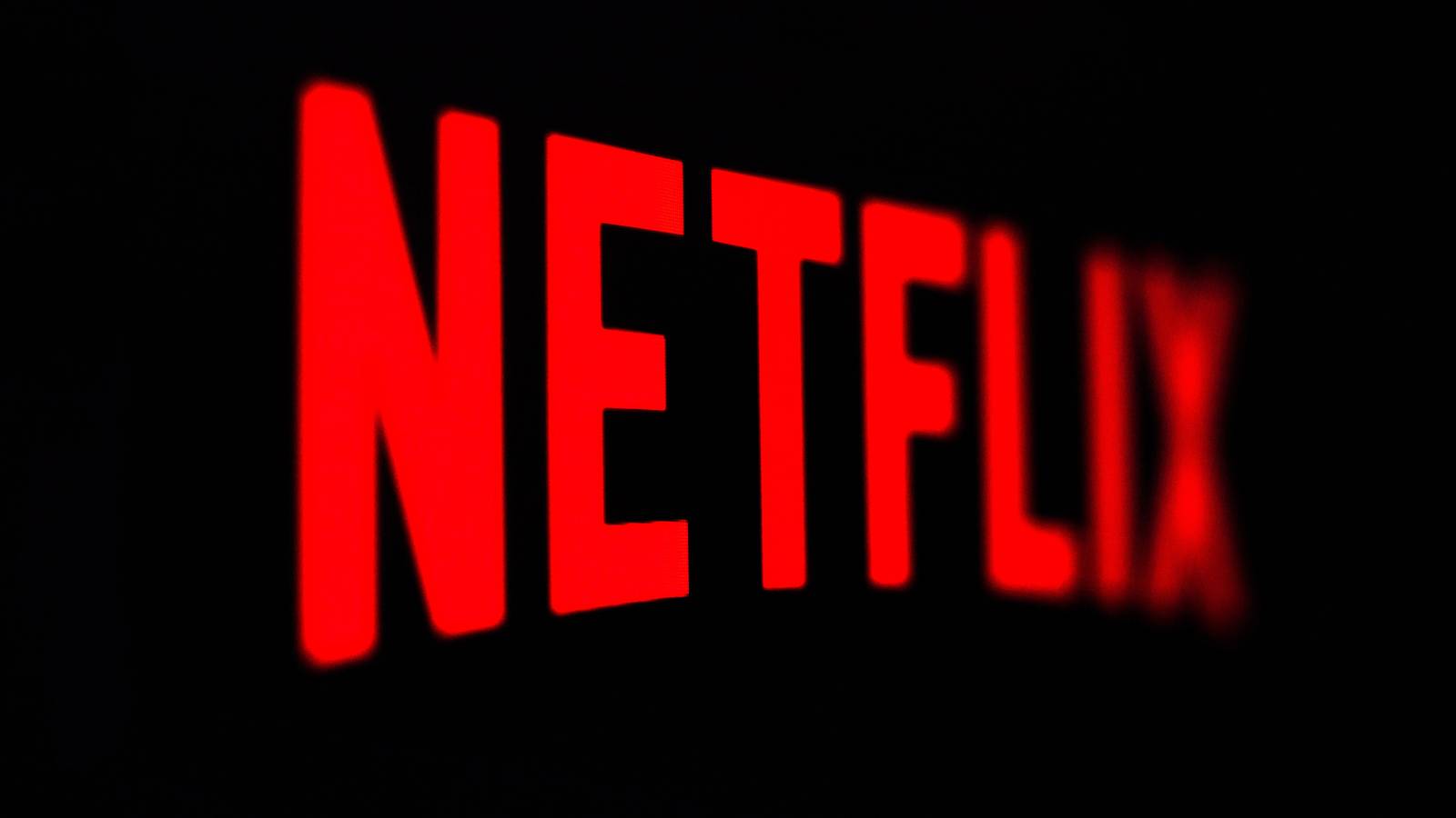Brad Bird《Ray Gunn》新图与档期公开：Netflix 原创动画押注科幻冒险